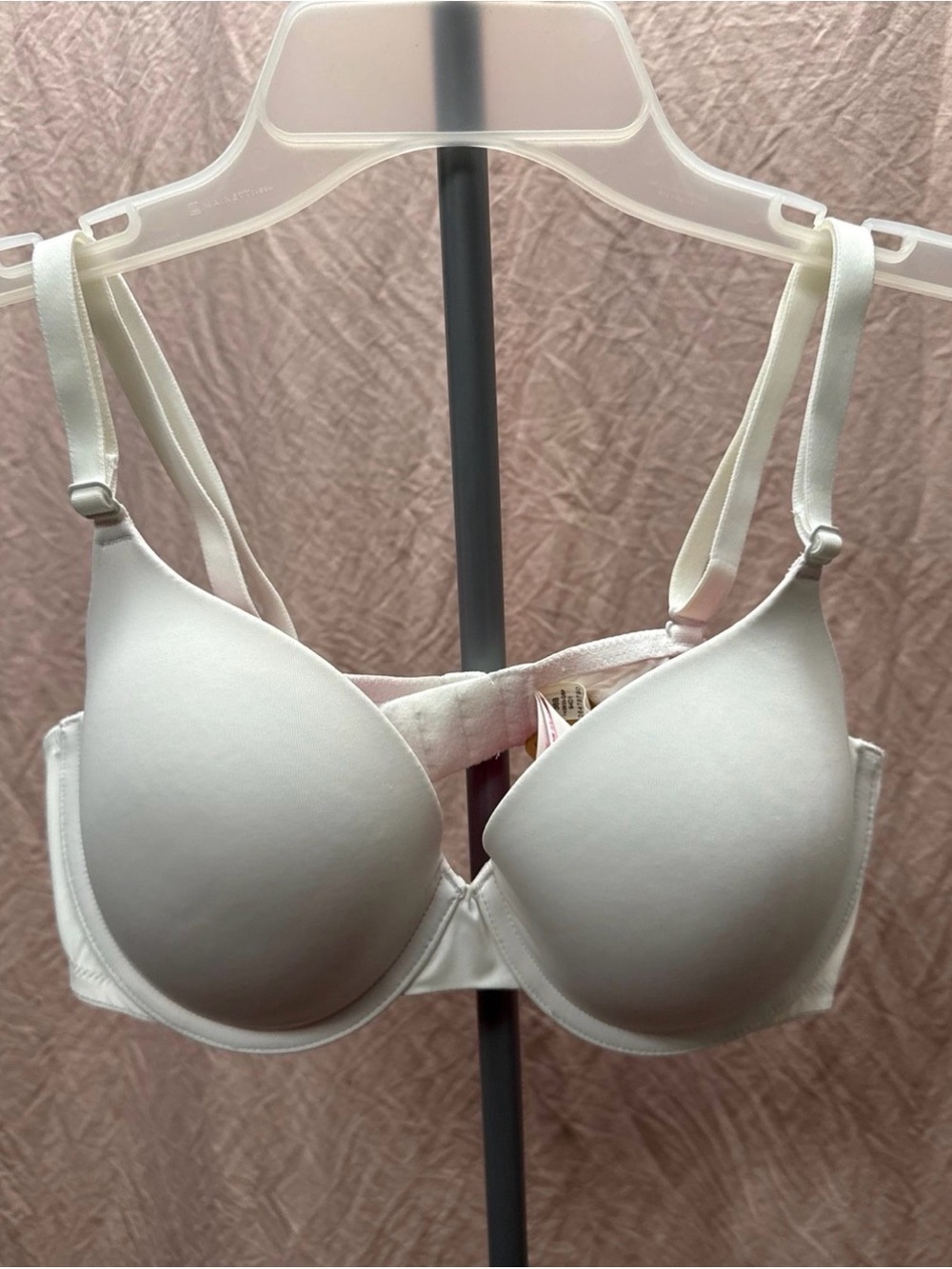 Victoria Secret PINK bra! White size 38B NWT